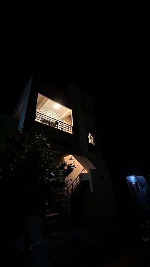 Supritha Homestay Хампи Екстериор снимка