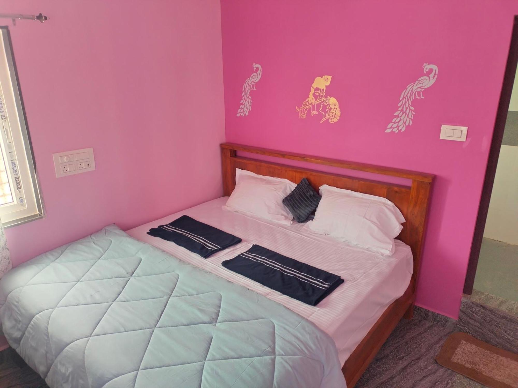 Supritha Homestay Хампи Екстериор снимка